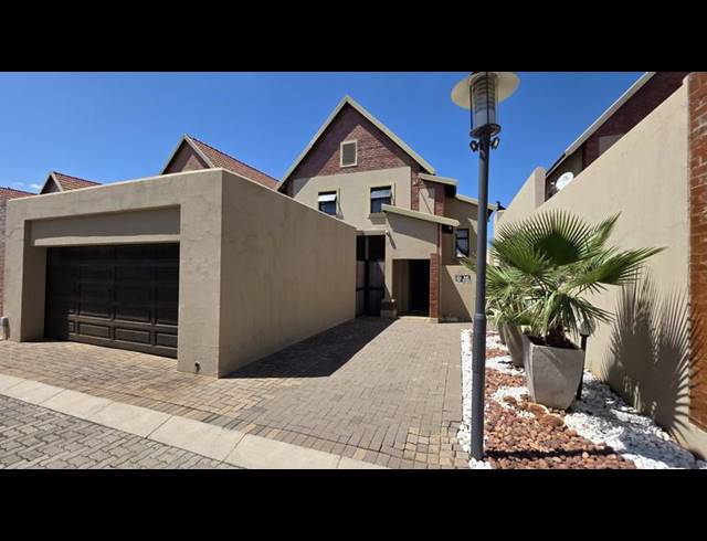 3 BEDROOM TOWNHOUSE FOR SALE IN MONTANA TUINE
